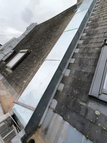rénovation toiture Amiens, travaux toiture Somme, zinguerie Amiens, pose Velux Amiens, artisan couvreur Rumigny, réparation toiture.